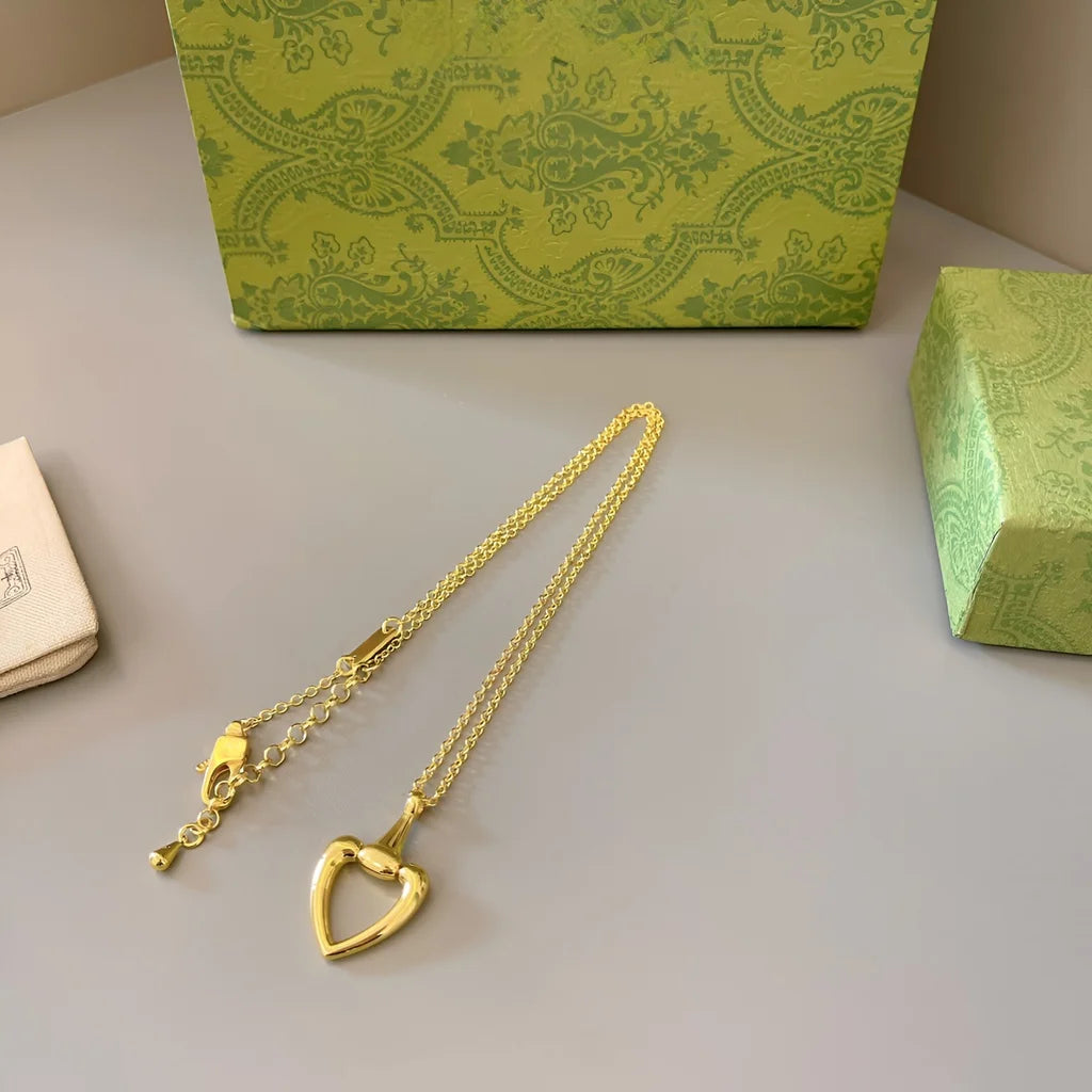 Women Gold Heart Necklace Best Selling Gift for Girlfriend Elegant Fashionable Trendy Chain Style High Quality Solid Daily Wear