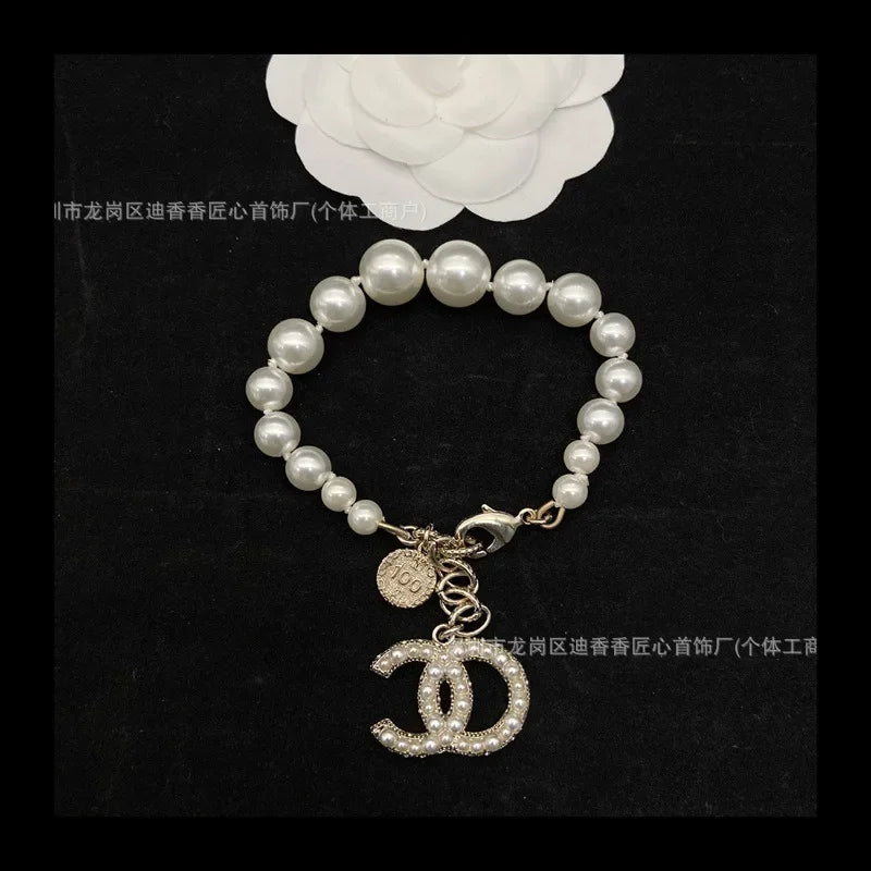 Luxurious Diamond Stud Earrings Pearl Necklace Brooch Bracelet ExclusiveCollection Women