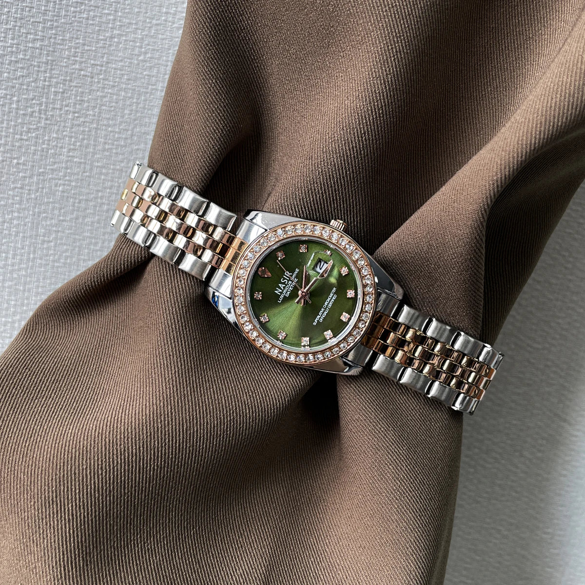 CILOA Ladies Round Watch Light Luxury Waterproof Quartz